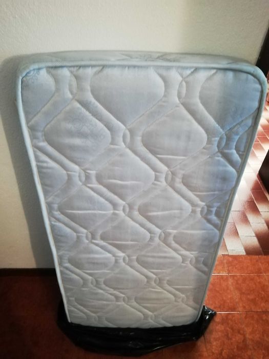 Colchão cama bebé