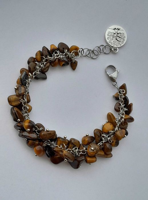 Bransoletka wykonana z kamieni naturalnych tygrysie oko.