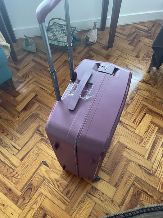 Mala Pablo Martinez  max bordeaux de 60/40 rigorosamente nova a estrear