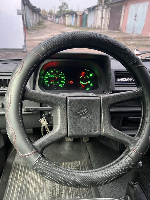 авто заз Таврія  нова