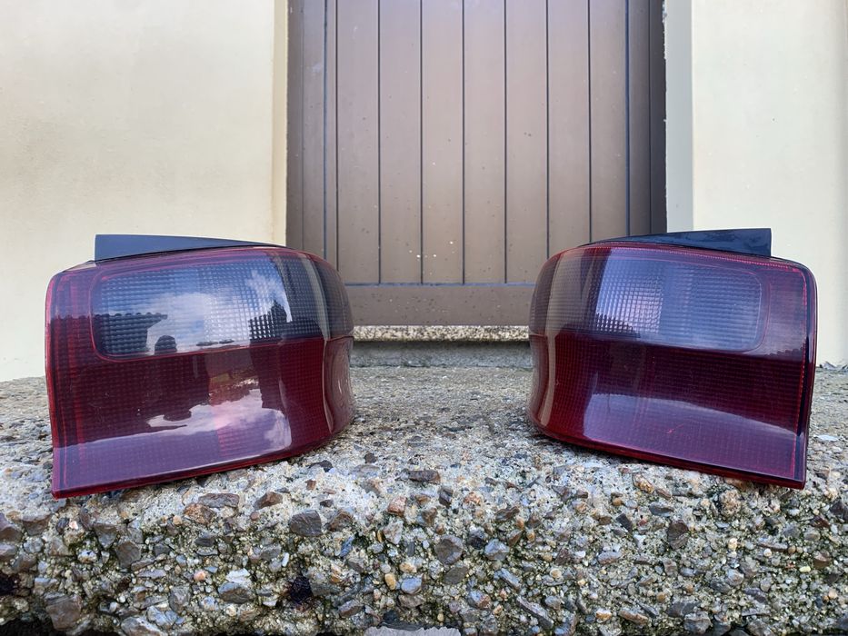 Farolins traseiros fumados -  Citrien Saxo