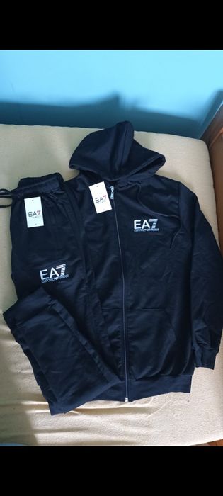 Dresy męskie i damskie z wyszwanym logo. Od S do XXL