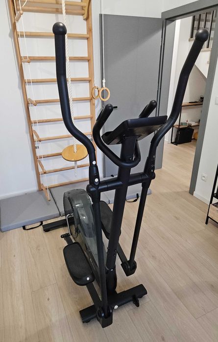 Orbitrek elektromagnetyczny HS-050C Frost Hop Sport (czarno-szary)