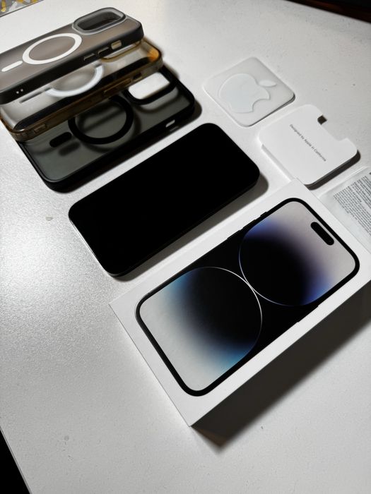 Iphone 14 Pro 128GB Gwiezdna Czerń + dodatki