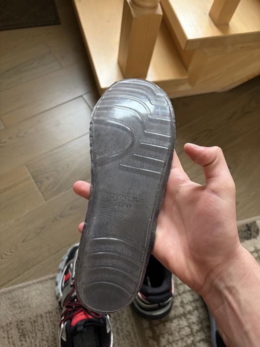 баленсіага траки1