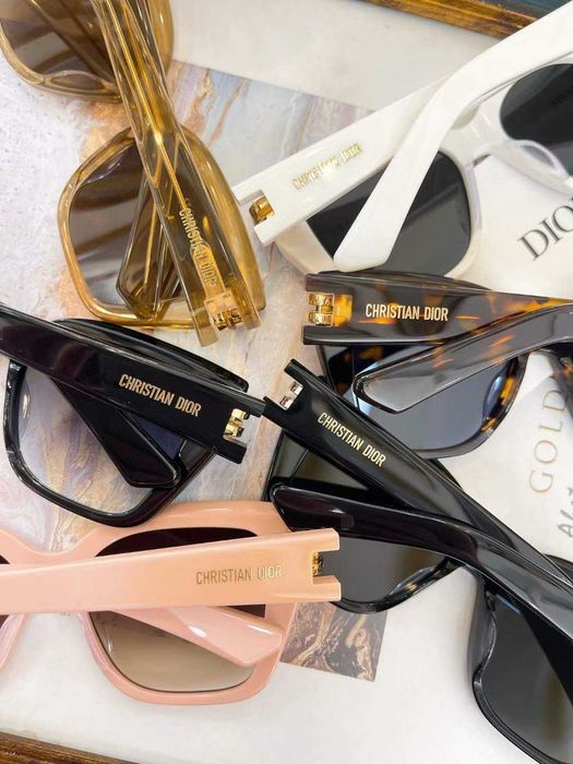 Okulary słoneczne Cristiana Diora 010577