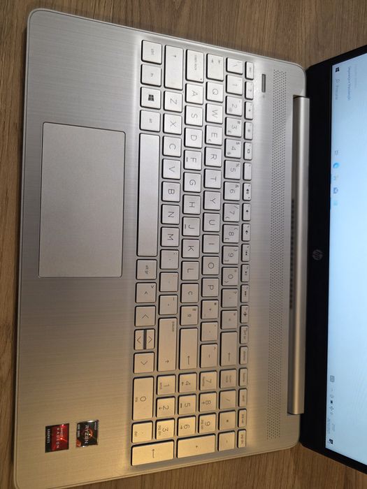 Portátil HP Ryzen 7 | 16GB RAM | 512GB SSD
Vendo **Com