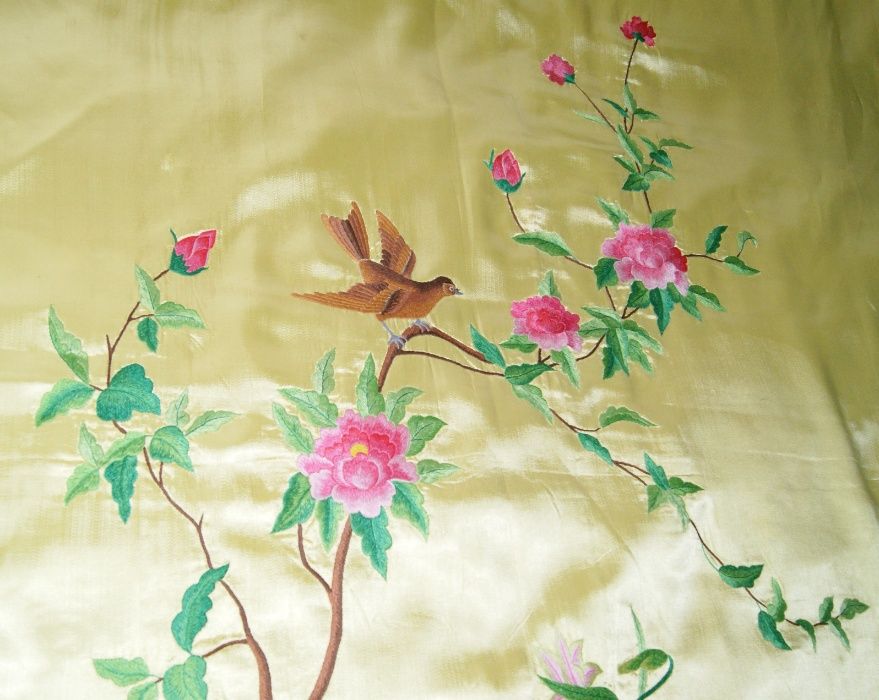 Narzuty chińskie z niepowtarzalnym HAFTEM RĘCZNYM na łóżko