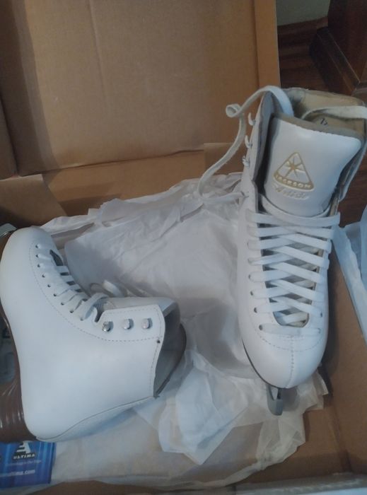 Продам ковзани,коньки професійні