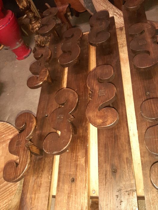 Bengaleiros Em Madeira de Carvalho Século  XlX