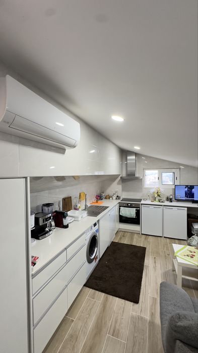 Apartamento T1 em Famões