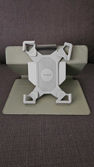 Capa/suporte para tablets de 9" até 10.5"