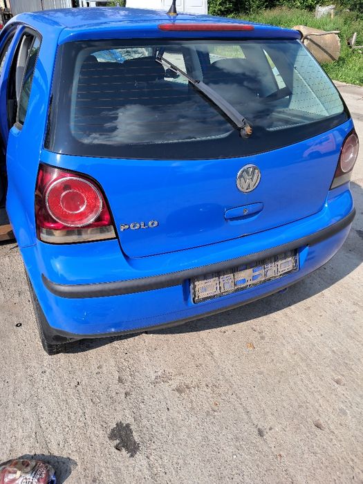Klapa bagażnika polo n9