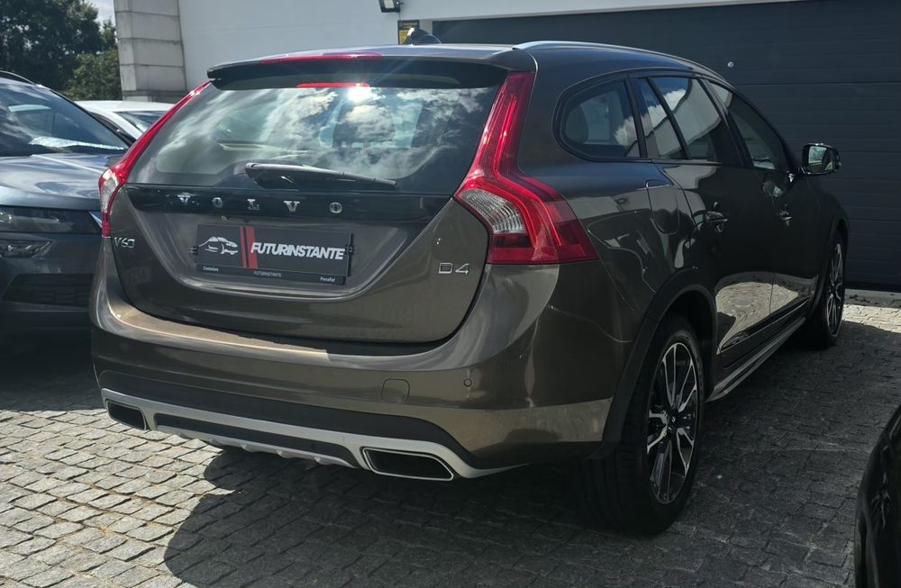 Volvo V60 Cross Country 2.0 D4 Pro Full Extras