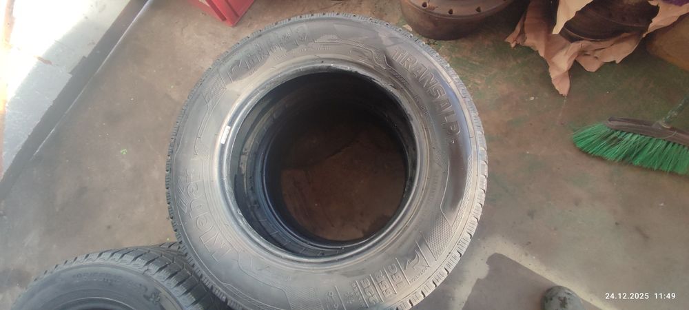 Шини 225/65/16с 2шт