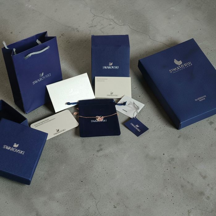 Najszynik Swarovski łabędź