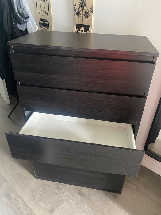 Cómoda com 5 gavetas