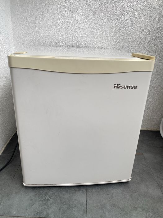 Mini Geladeira Hisense