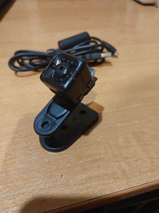 Петличная камера