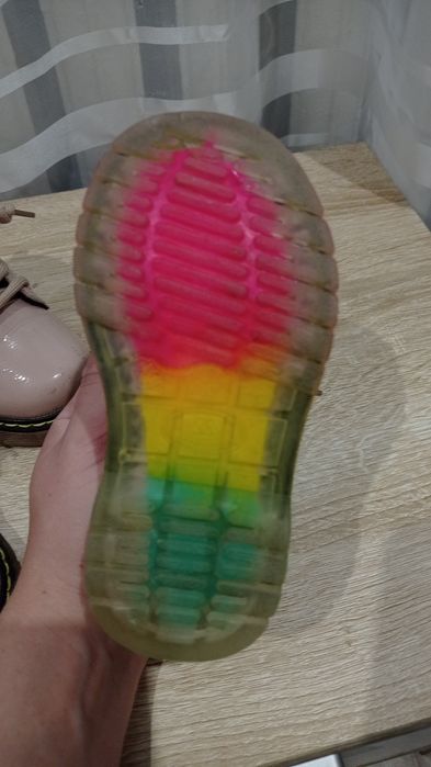 Дитяче взуття для двійні