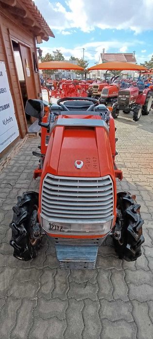 Campanha de Natal: Trator Kubota Aste A15 + 4 alfaias POUPE 1250€