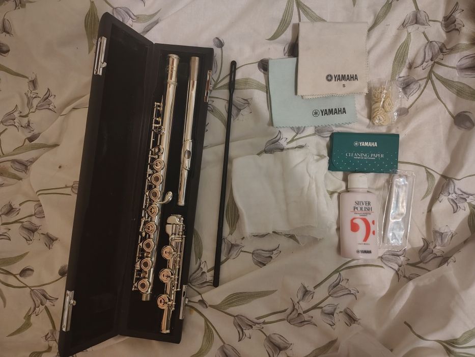 Продам флейту Michael