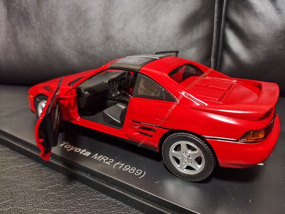 Toyota MR2 SW20 1/24 com protecao/caixa