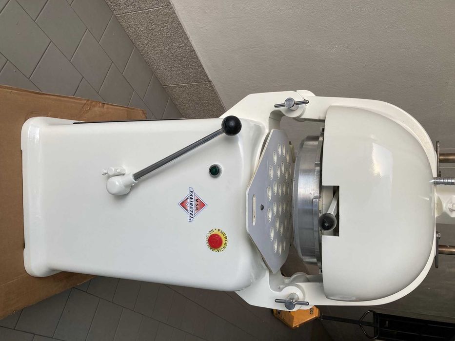 Divisora  Resende semi automática 30 unidades padaria pastelaria