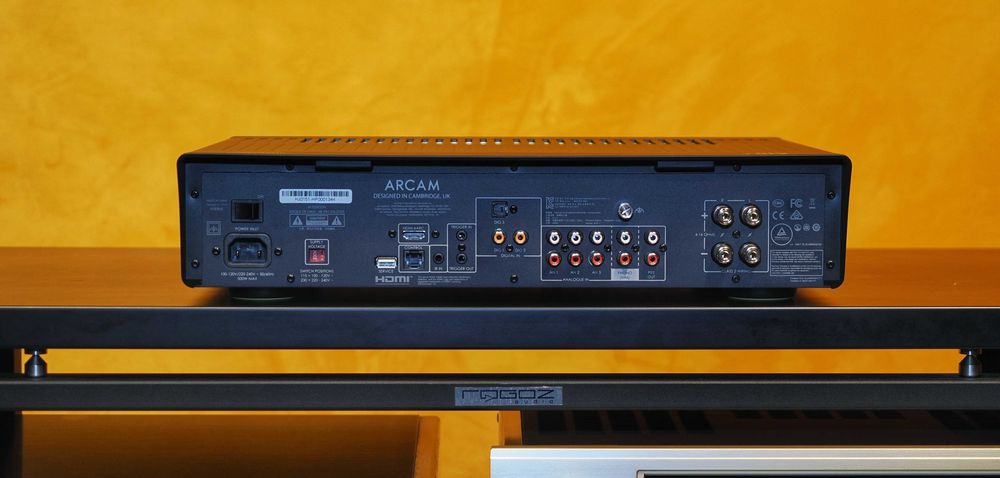 Wzmacniacz zintegrowany z Bluetooth Arcam A15+ nowy 2 lata gwarancji