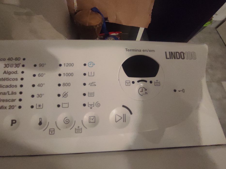 Maquina de roupa para lavandaria Zanussi