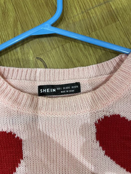 Рожева жилетка з червоними сердечками, розмір L