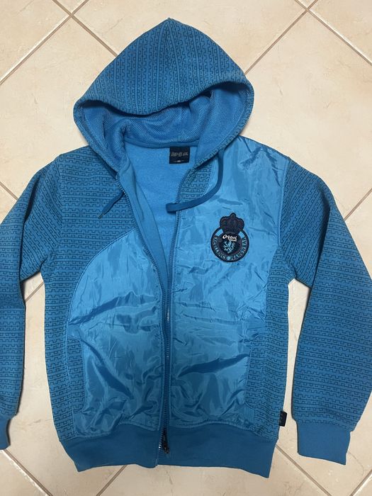 Ciepła błękitna bluza chłopieca