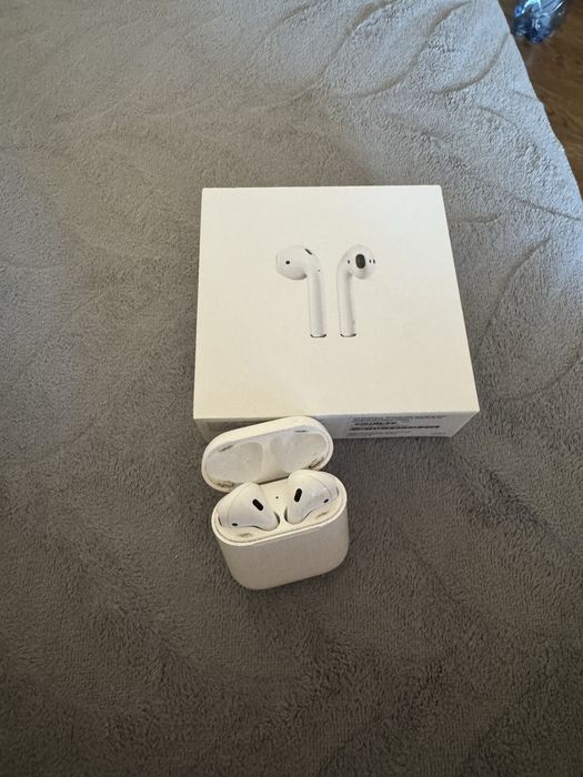 AirPods наушники