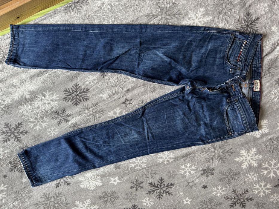 Raz zalozone spodnie Tommy Hilfiger!