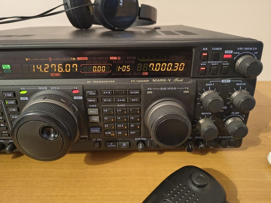 YAESU MARK-V FT-1000 Field