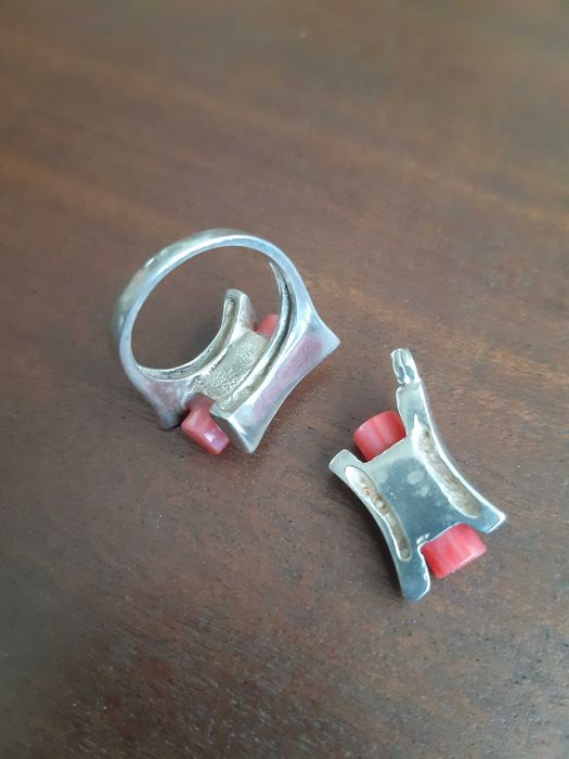 Anel e pendente em prata (Portugal) séc. XX
