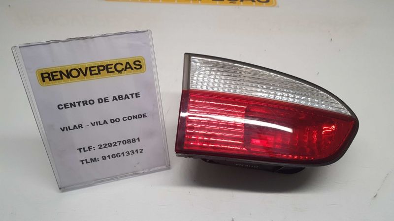 Farolim esquerdo HYUNDAI H-1 / Starex (A1)