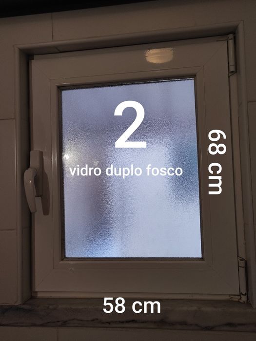 Janelas em caixilharia de alumínio. Inclui aros. Vários packs com vários preços.