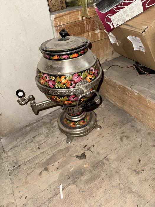 Продам домашнюю утварь. Инструмент, двери, электроинструмент.