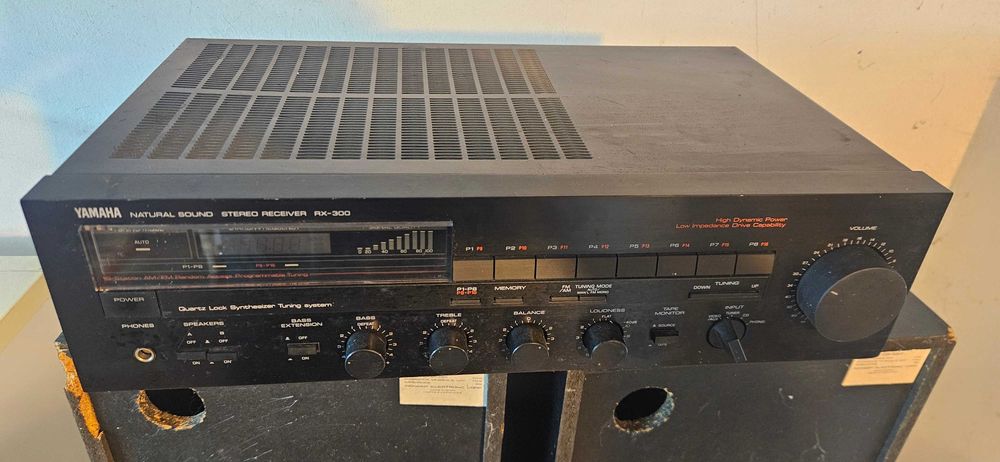 Amplituner YAMAHA RX-300