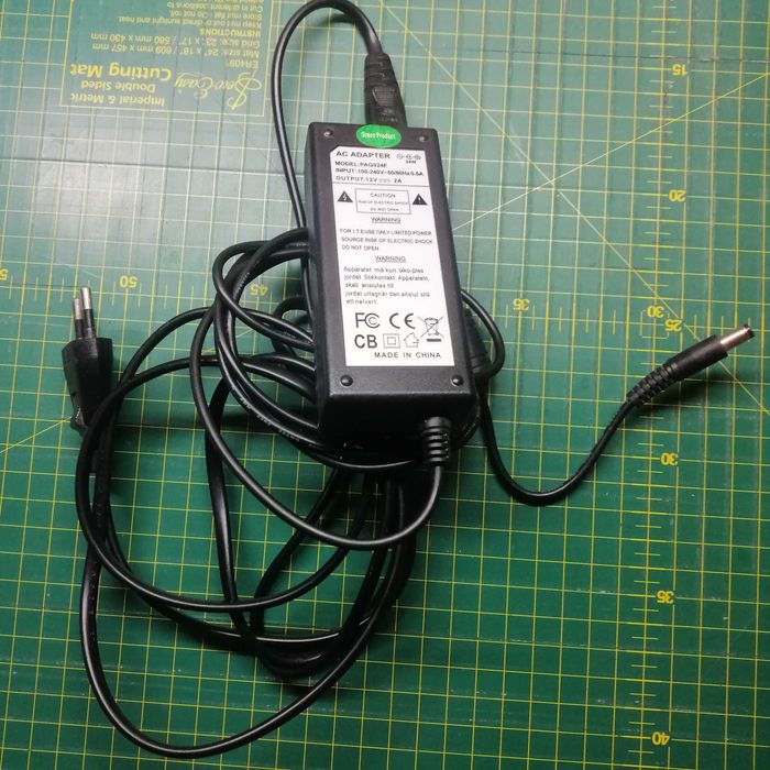 Сетевой адаптер AC-DC 12V 2A 24 W "GREEN PRODUKT"