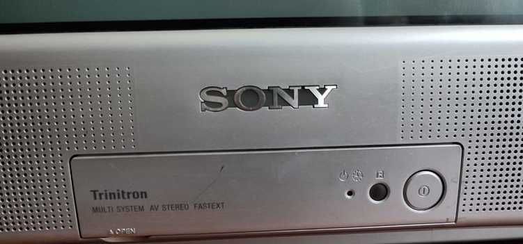Телевізор SONY Trinitron Color TV Wega