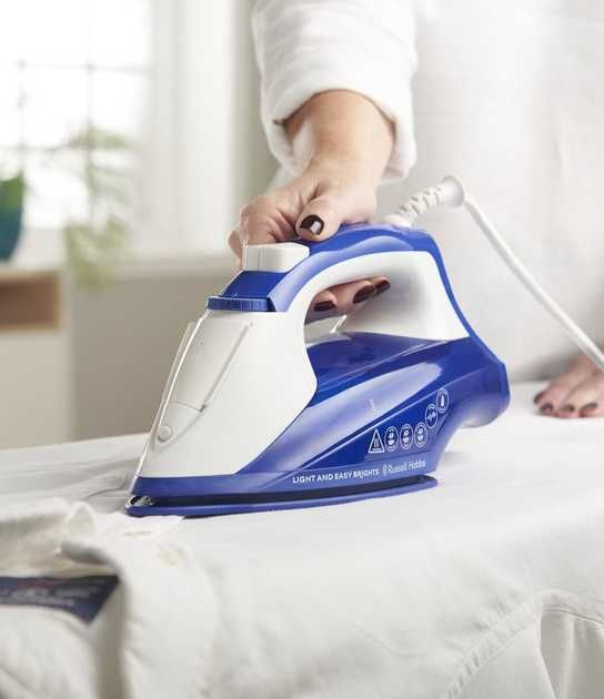 Парова праска Russell Hobbs Light and Easy Brights Sapphire 28440-56