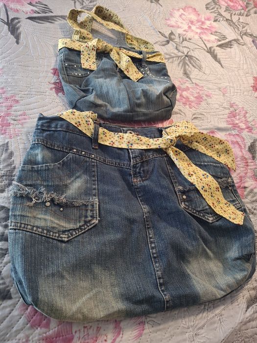 2 bolsas uma para adulto outra para criança