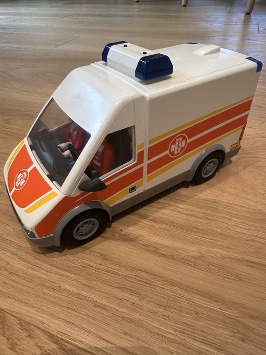 Playmobil karetka