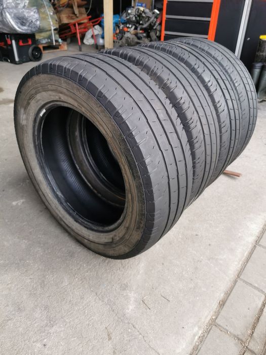Komplet opon 205/65R16C 107/105T Continental ContiVanContact 200