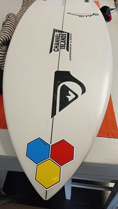 Vendo prancha surf 5.6 goldbeach com autocolantes all Merrick