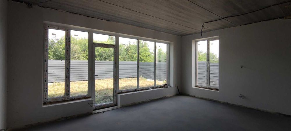 ТАУНХАУС двоповерховий р-н Морське, вул. Євгена Коновальця,33