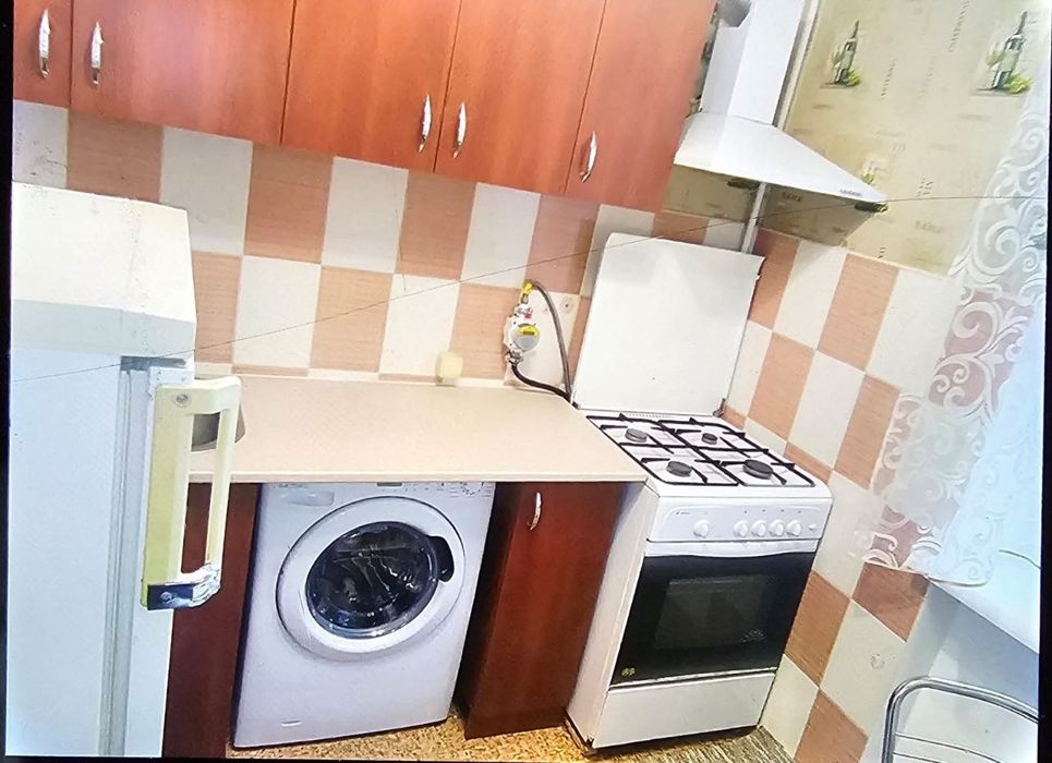 Продажа 2х комн кв- ры с евроремонтом, мебелью и техникой.