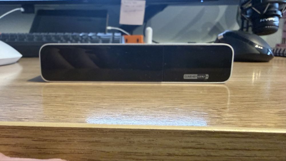 Unifi Cloud Key Gen 2 + APs
